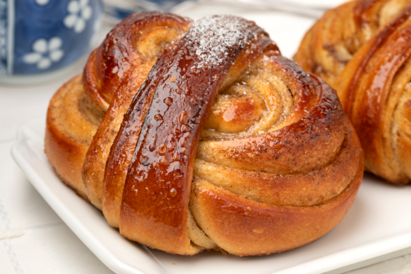 Cardamom Morning Bun